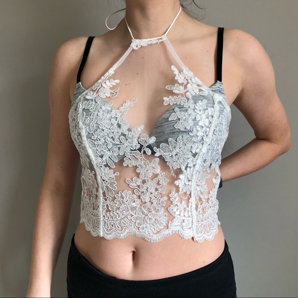 Lace white halter top, with zipper in the back